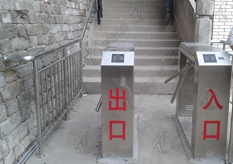 摆闸,三辊闸,速通闸,旋转闸,平移闸,一字闸,人脸识别，