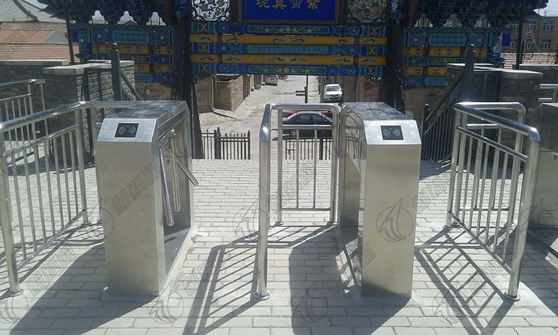 摆闸,三辊闸,速通闸,旋转闸,平移闸,一字闸,人脸识别，