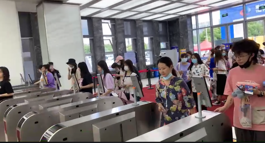 摆闸,三辊闸,速通闸,旋转闸,平移闸,一字闸,人脸识别，