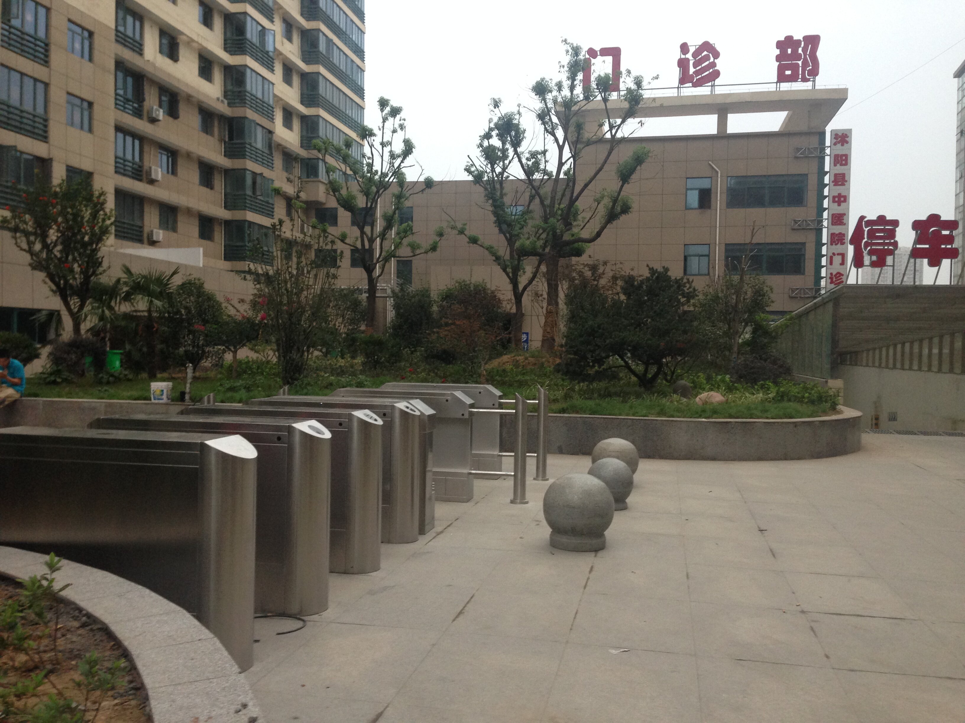 摆闸,三辊闸,速通闸,旋转闸,平移闸,一字闸,人脸识别，