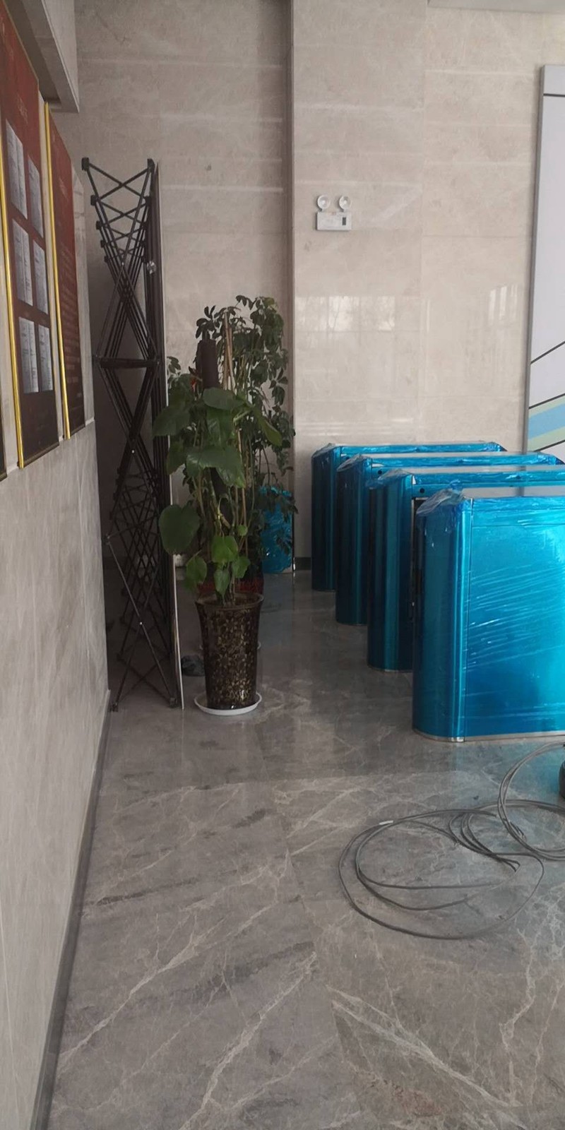 摆闸,三辊闸,速通闸,旋转闸,平移闸,一字闸,人脸识别，