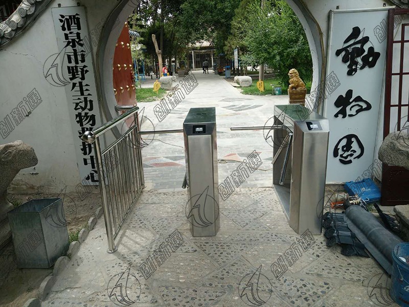 摆闸,三辊闸,速通闸,旋转闸,平移闸,一字闸,人脸识别，