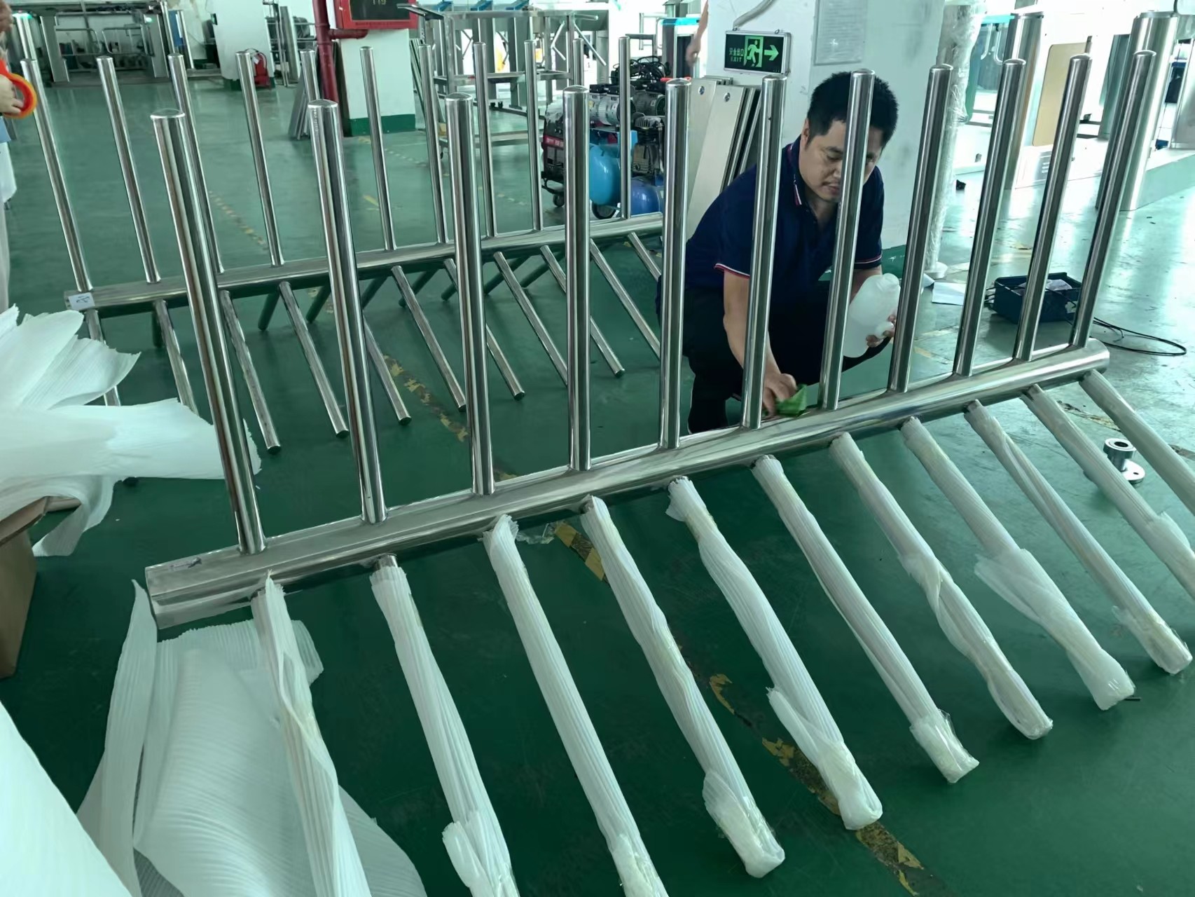 摆闸,三辊闸,速通闸,旋转闸,平移闸,一字闸,人脸识别，