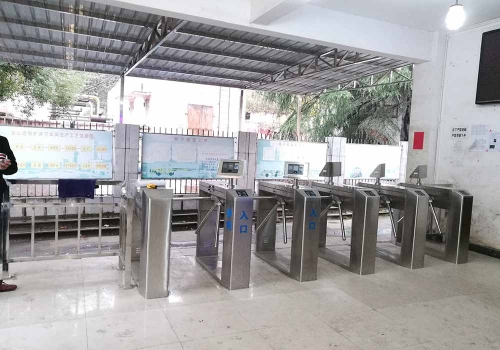 湖北黄石金山矿业全自动三辊闸案例