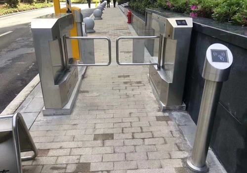 葛洲坝城市花园小区摆闸案例